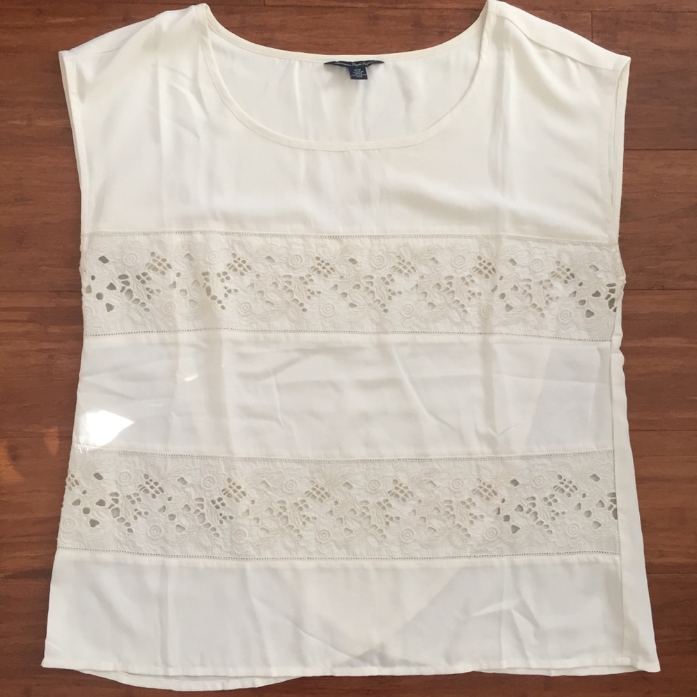 American Eagle Tulip Back Off White Shirt